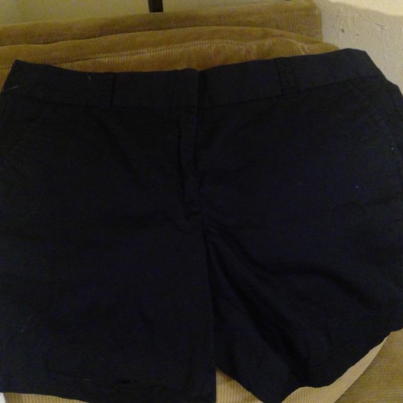 Three pairs of Like New size 4 shorts - Picture 4 of 10